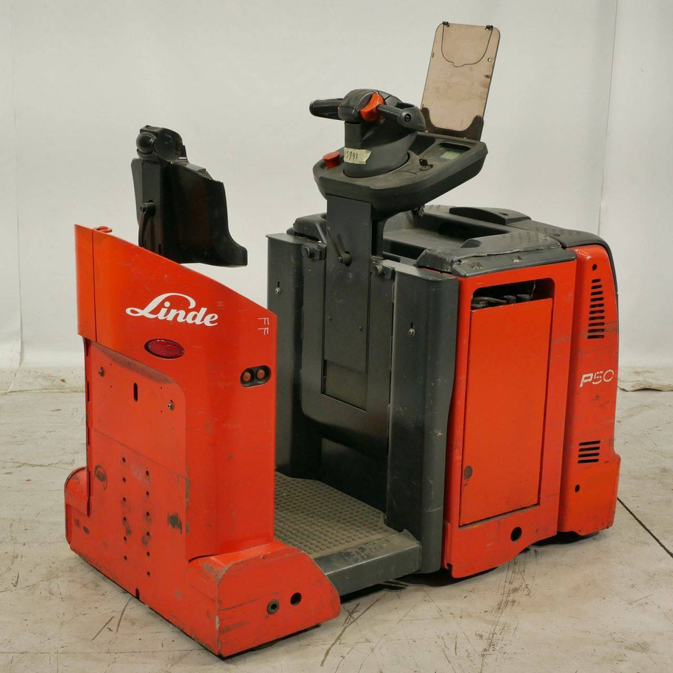 Linde P50C (1190) - Schleppfahrzeug: das Bild 2 Linde P50C (1190) - Schleppfahrzeug: das Bild 2
