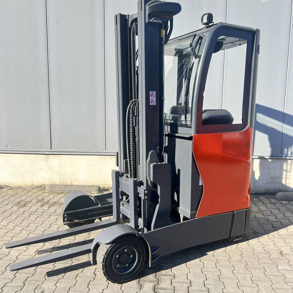 Linde R16G (1120) - Schubmaststapler: das Bild 1 Linde R16G (1120) - Schubmaststapler: das Bild 1