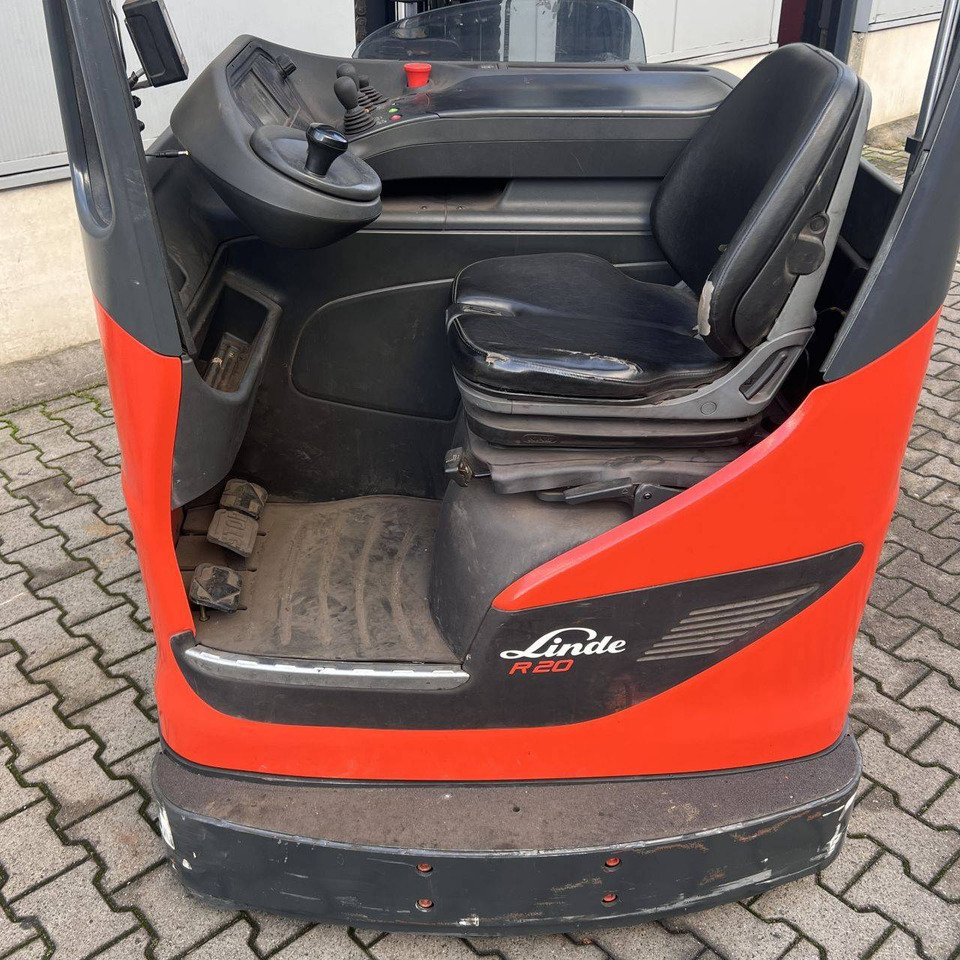 Linde R20 HD (1120) - Schubmaststapler: das Bild 3 Linde R20 HD (1120) - Schubmaststapler: das Bild 3