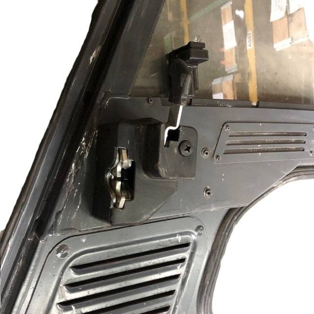 Right door for Linde 387 /388 series - Tür und Teile für Flurförderzeug: das Bild 4 Right door for Linde 387 /388 series - Tür und Teile für Flurförderzeug: das Bild 4