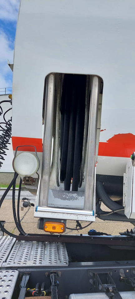 EKW - Tankauflieger: das Bild 2 EKW - Tankauflieger: das Bild 2