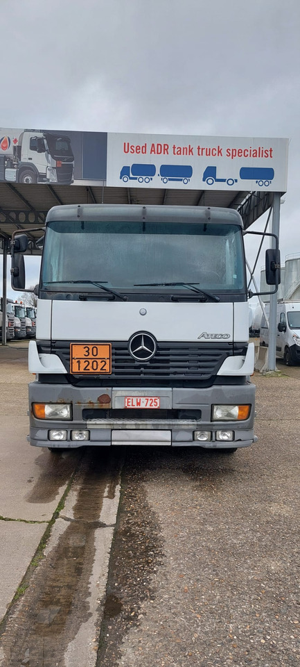 MERCEDES - Tankwagen: das Bild 5 MERCEDES - Tankwagen: das Bild 5