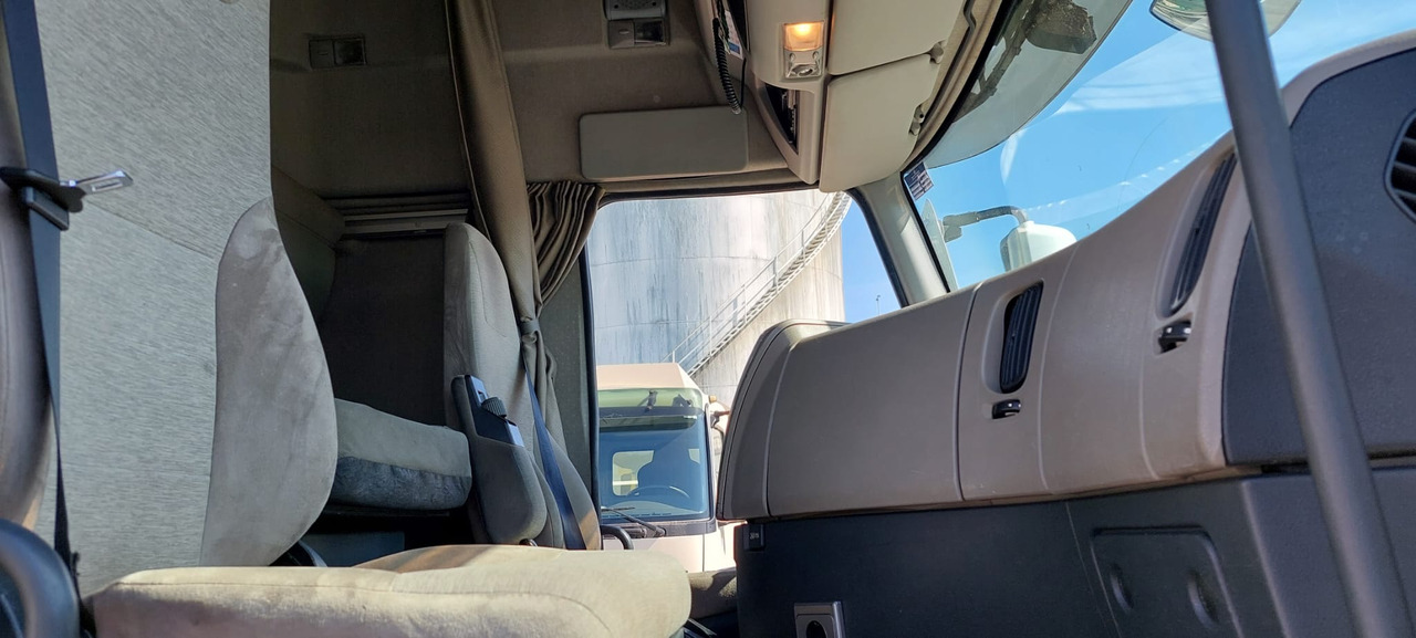 RENAULT PREMIUM 410 - Sattelzugmaschine: das Bild 3 RENAULT PREMIUM 410 - Sattelzugmaschine: das Bild 3
