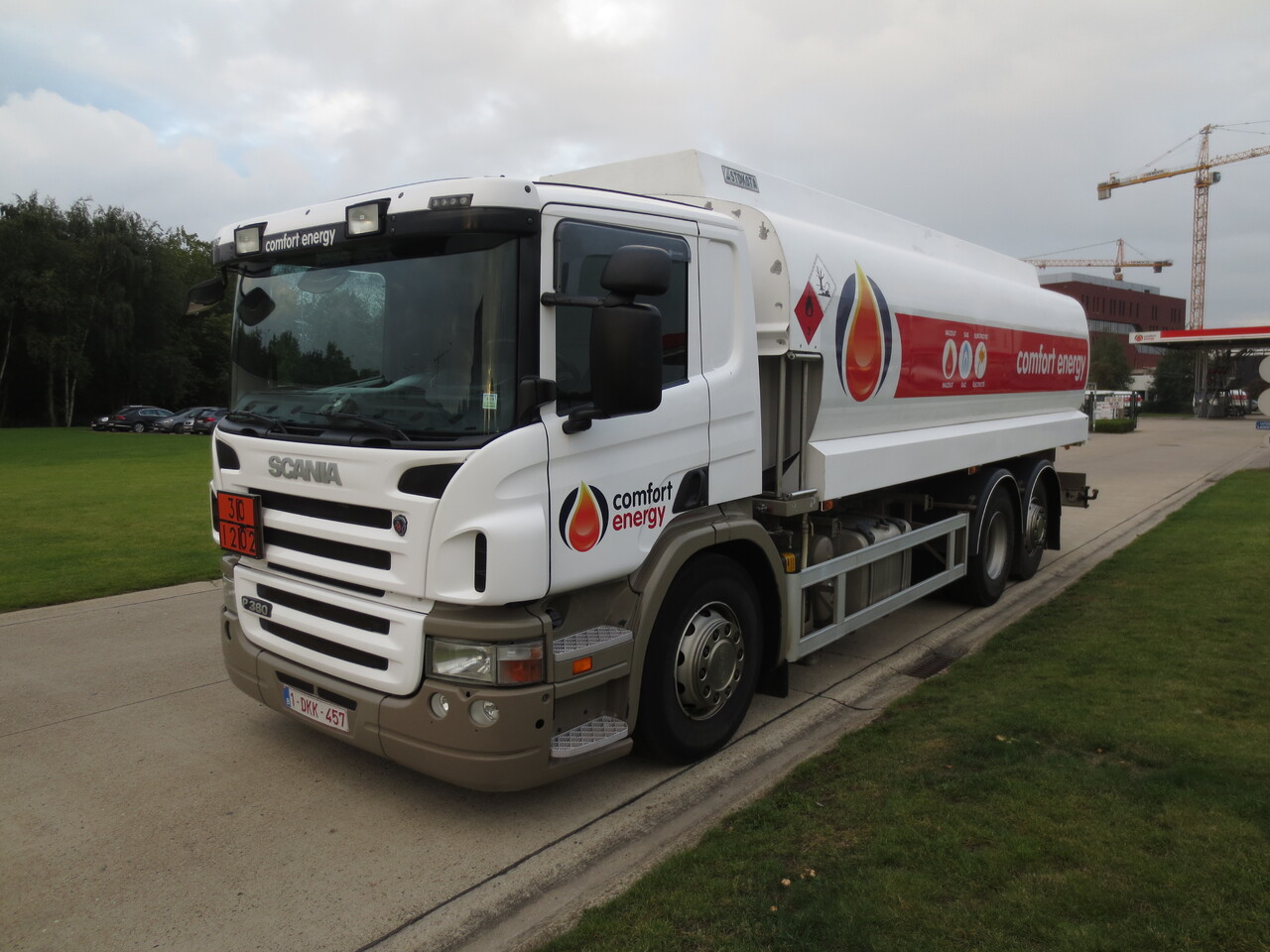Scania P380 - Tankwagen: das Bild 1 Scania P380 - Tankwagen: das Bild 1