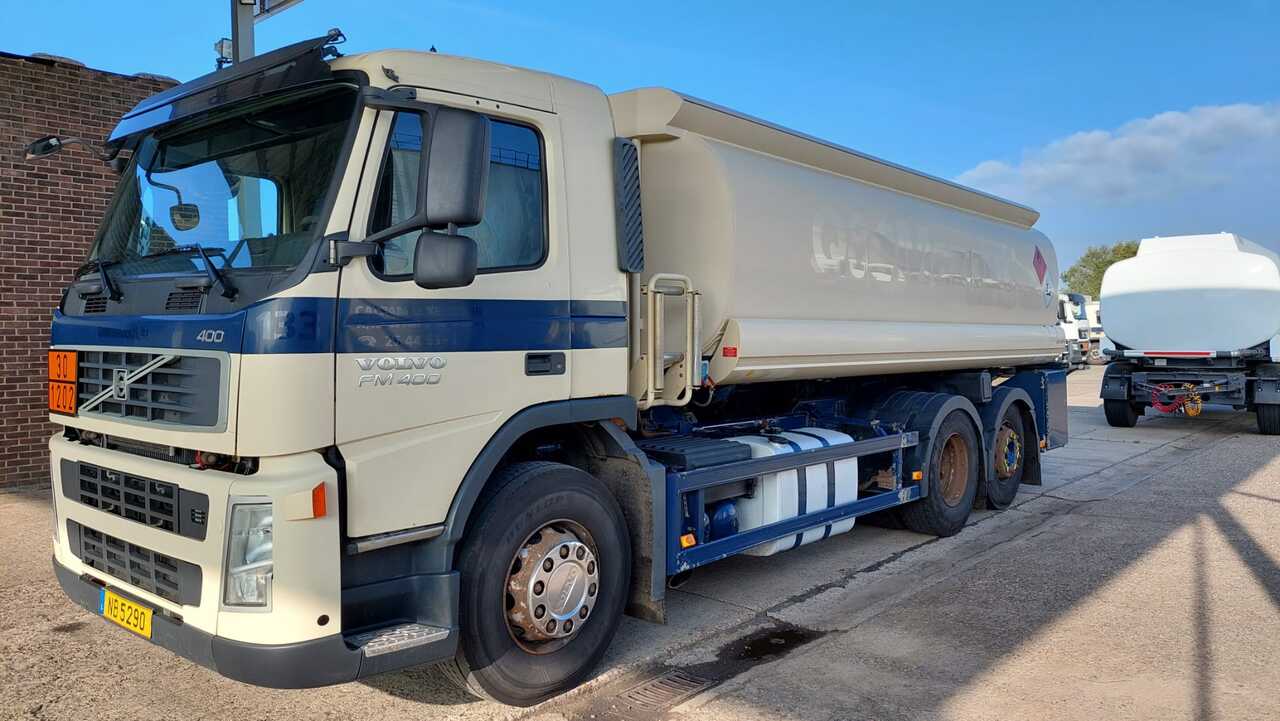 VOLVO FM - Tankwagen: das Bild 1 VOLVO FM - Tankwagen: das Bild 1