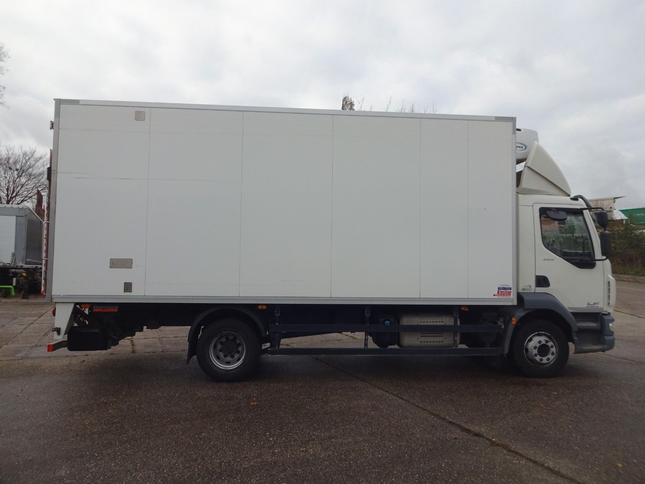 DAF LF 220, 16 T, LBW, Türen, Klima, Automat, Kamera - Koffer LKW: das Bild 5 DAF LF 220, 16 T, LBW, Türen, Klima, Automat, Kamera - Koffer LKW: das Bild 5