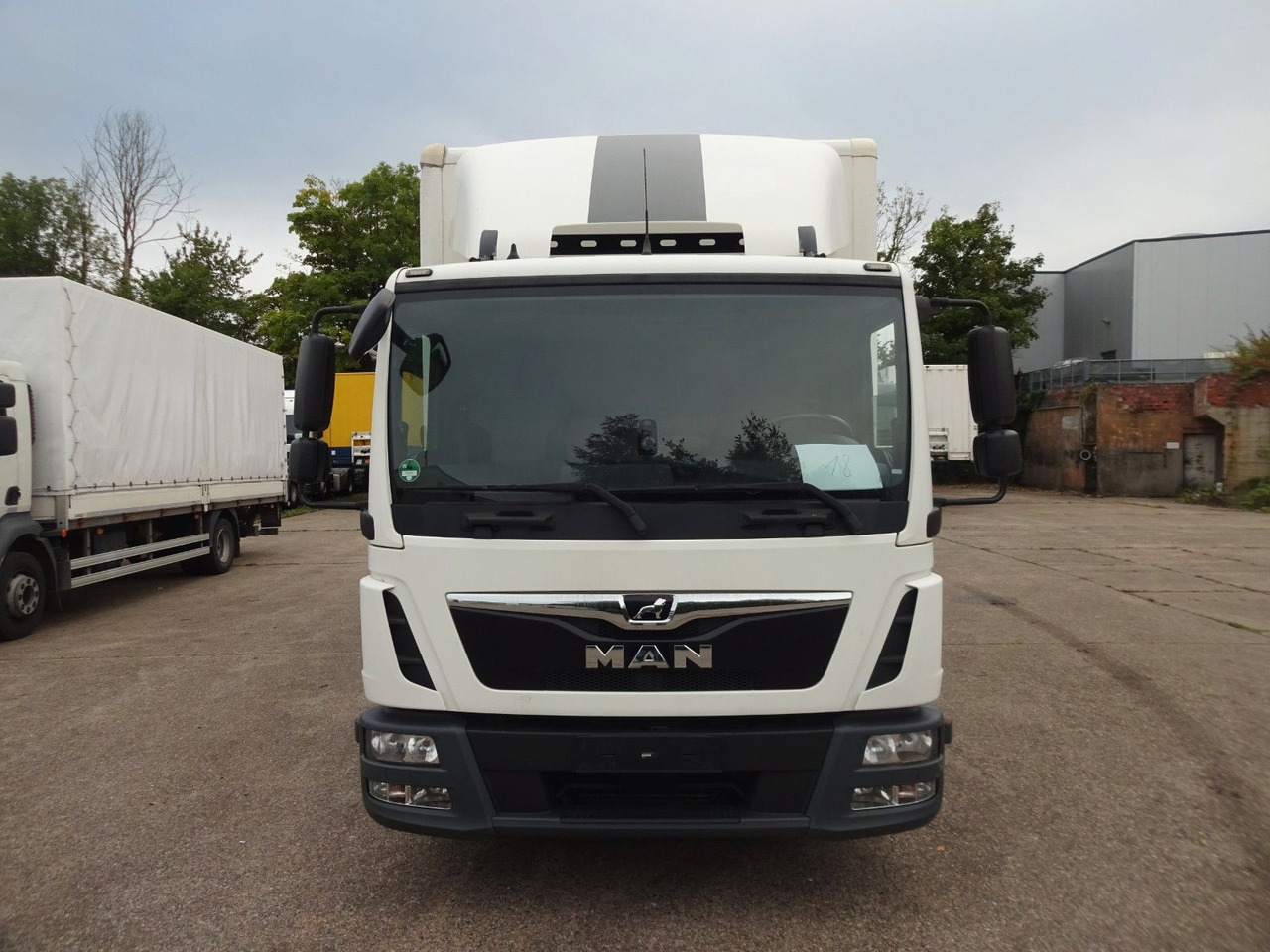 MAN TGL 8.190, LBW, Luft, Tempomat, Standheizung - Koffer Transporter: das Bild 2 MAN TGL 8.190, LBW, Luft, Tempomat, Standheizung - Koffer Transporter: das Bild 2