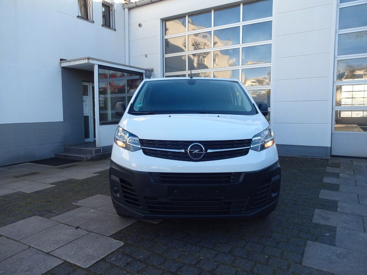 Opel 50 x Vivaro Kasten L1H1, Klima, PDC, Tempomat - Kleintransporter: das Bild 2 Opel 50 x Vivaro Kasten L1H1, Klima, PDC, Tempomat - Kleintransporter: das Bild 2