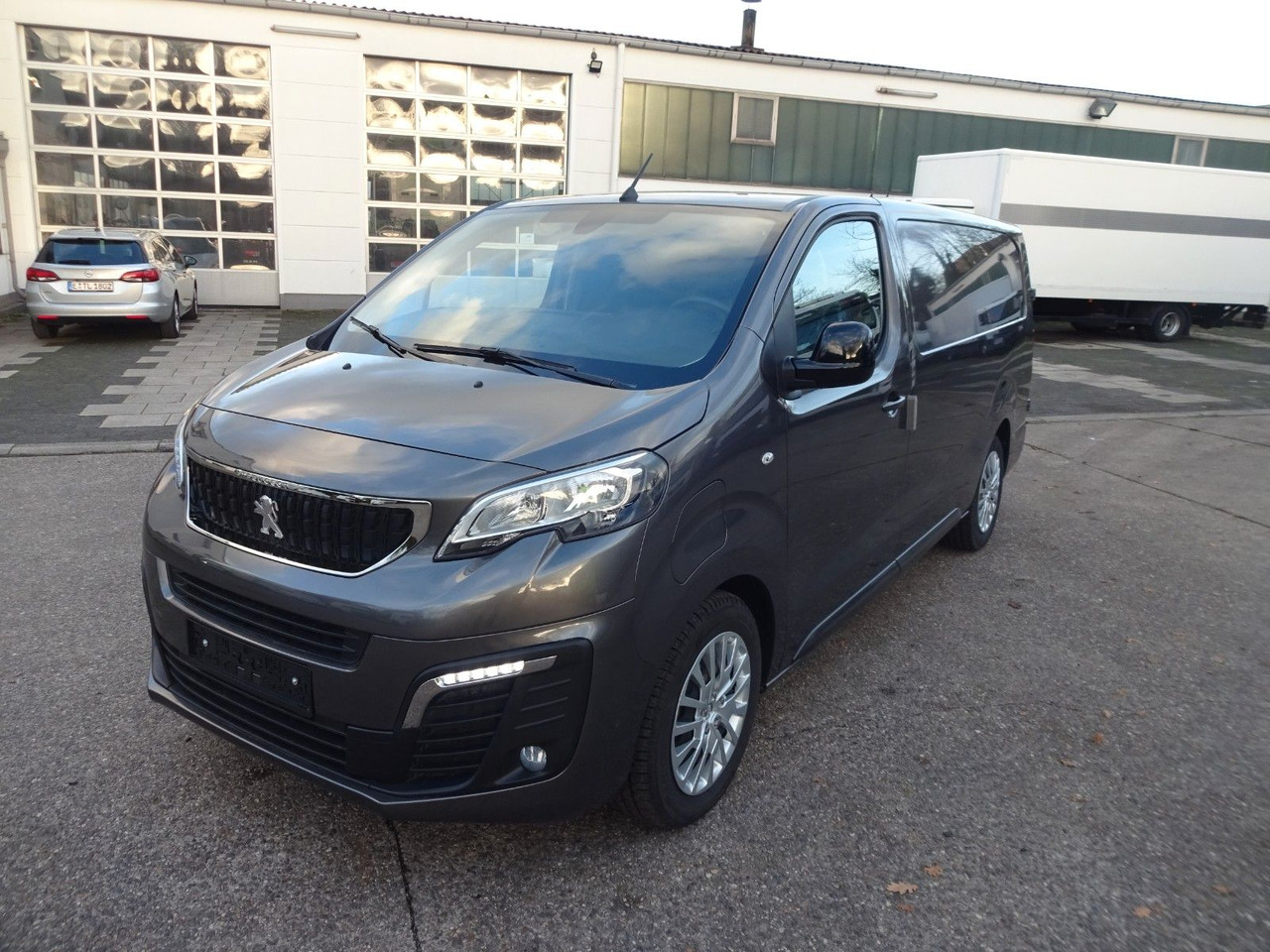 Peugeot Expert Kasten Lang, L3H1, 57 kW - Kleintransporter, Elektro-Transporter: das Bild 3 Peugeot Expert Kasten Lang, L3H1, 57 kW - Kleintransporter, Elektro-Transporter: das Bild 3