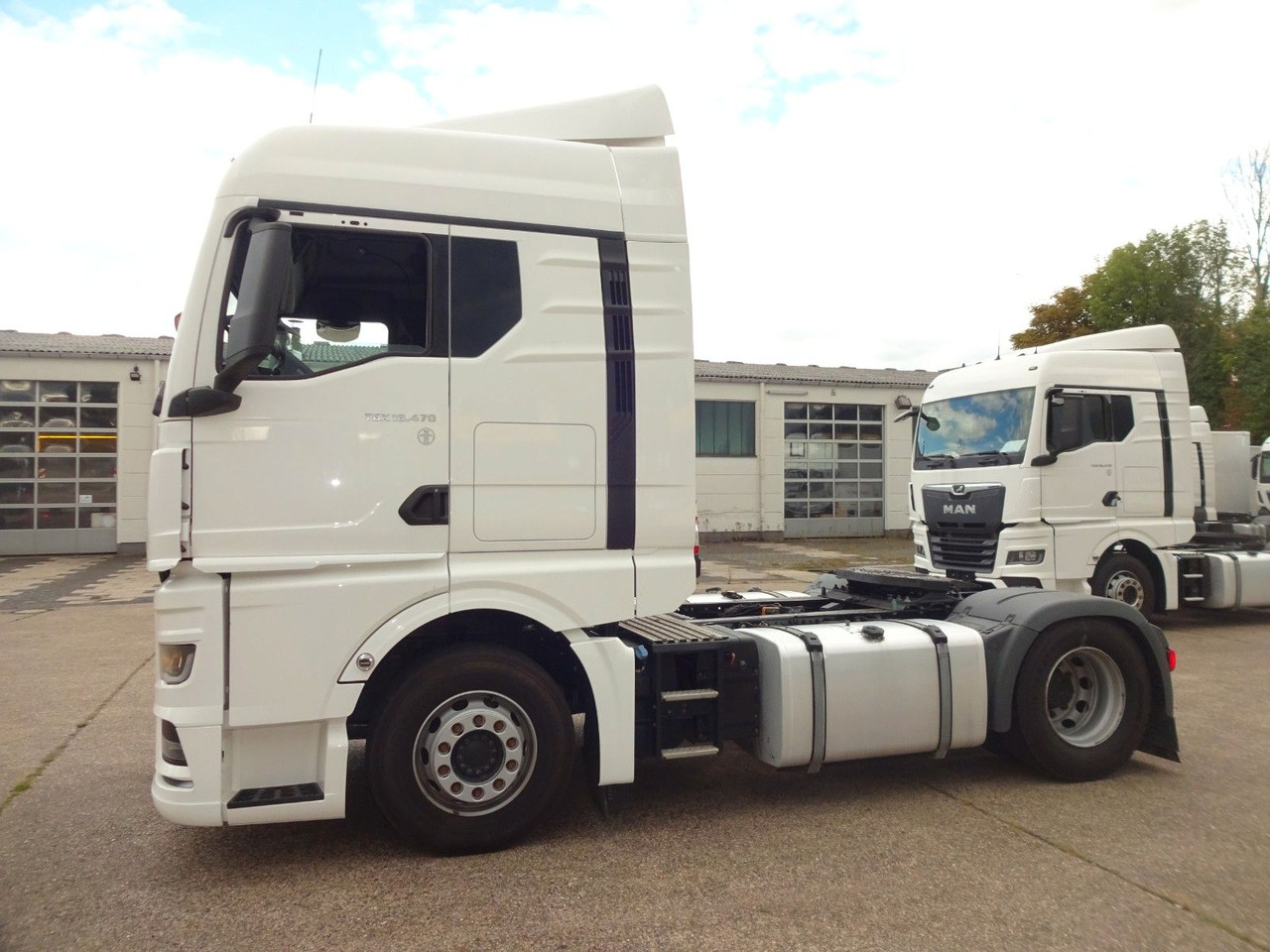 MAN TGX 18.470, XLX, ACC, Intarder, 2 x Tanks - Sattelzugmaschine: das Bild 5 MAN TGX 18.470, XLX, ACC, Intarder, 2 x Tanks - Sattelzugmaschine: das Bild 5