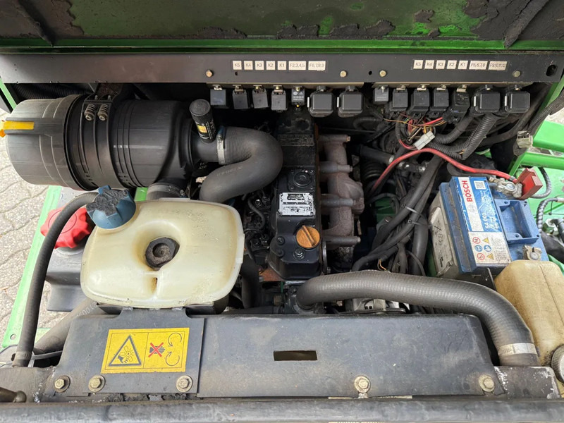 John Deere 1515 Series 2 decks cyclo maaier Airco 4X4 - Leasing John Deere 1515 Series 2 decks cyclo maaier Airco 4X4: das Bild 20