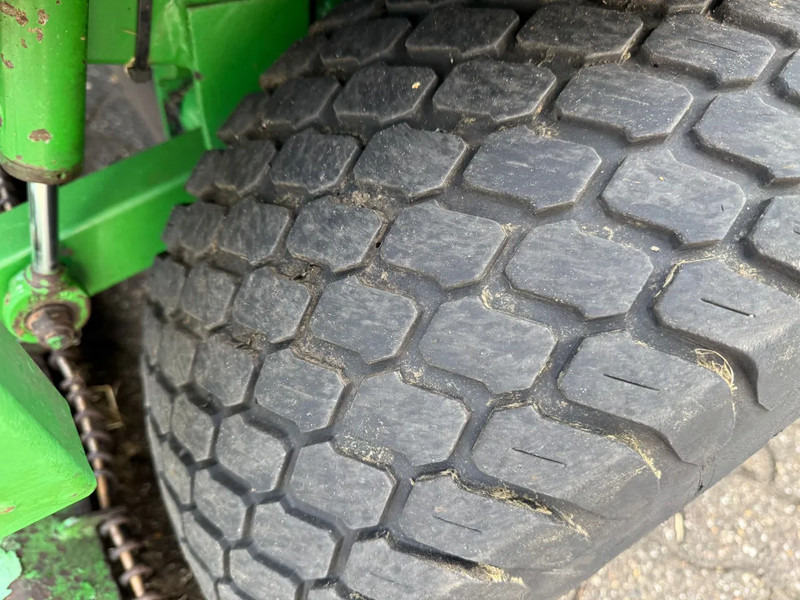 John Deere 1515 Series 2 decks cyclo maaier Airco 4X4 - Leasing John Deere 1515 Series 2 decks cyclo maaier Airco 4X4: das Bild 16