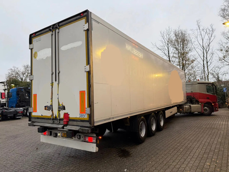 Krone SD Duoplex ISO Koffer, small damage legs + front, APK 06/2026 - Koffer Auflieger: das Bild 3 Krone SD Duoplex ISO Koffer, small damage legs + front, APK 06/2026 - Koffer Auflieger: das Bild 3