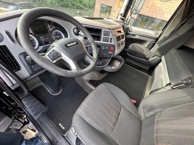 Sattelzugmaschine DAF XF 450 4X2 Space Cab EURO 6 D 582.560KM NL Truck, Top conditie: das Bild 13
