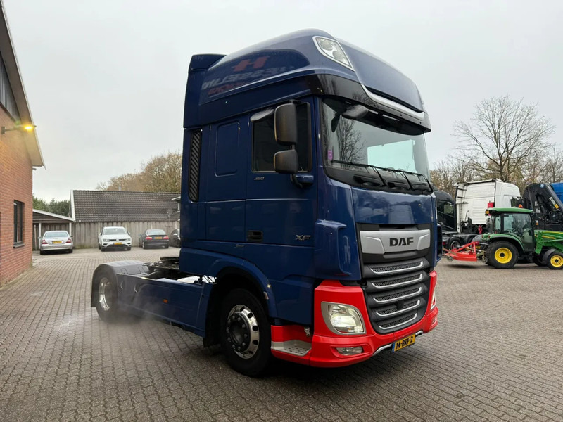 DAF XF 450 SSC Super Space LED Standairco Leer NL Truck APK 01-2026 - Sattelzugmaschine: das Bild 4 DAF XF 450 SSC Super Space LED Standairco Leer NL Truck APK 01-2026 - Sattelzugmaschine: das Bild 4
