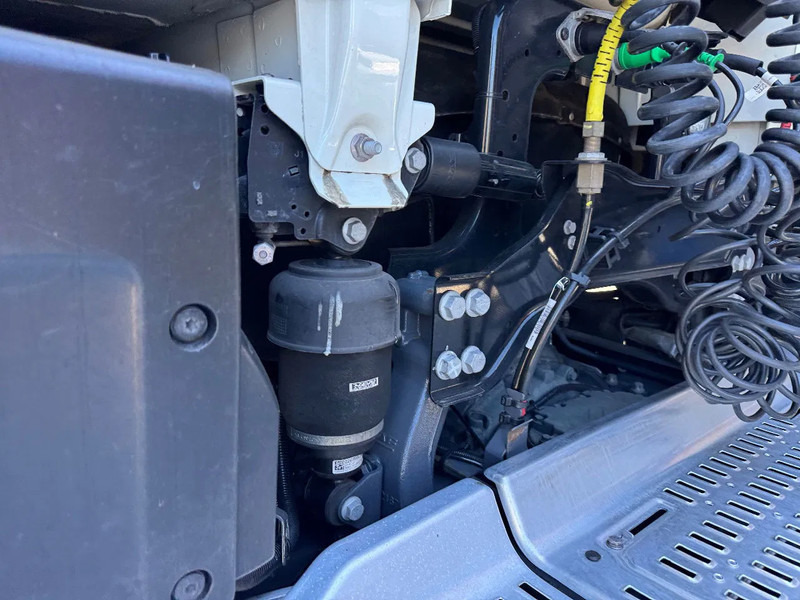 Sattelzugmaschine DAF XF 480 SSC Super Space 2x tank LED 287.080KM! ACC: das Bild 18