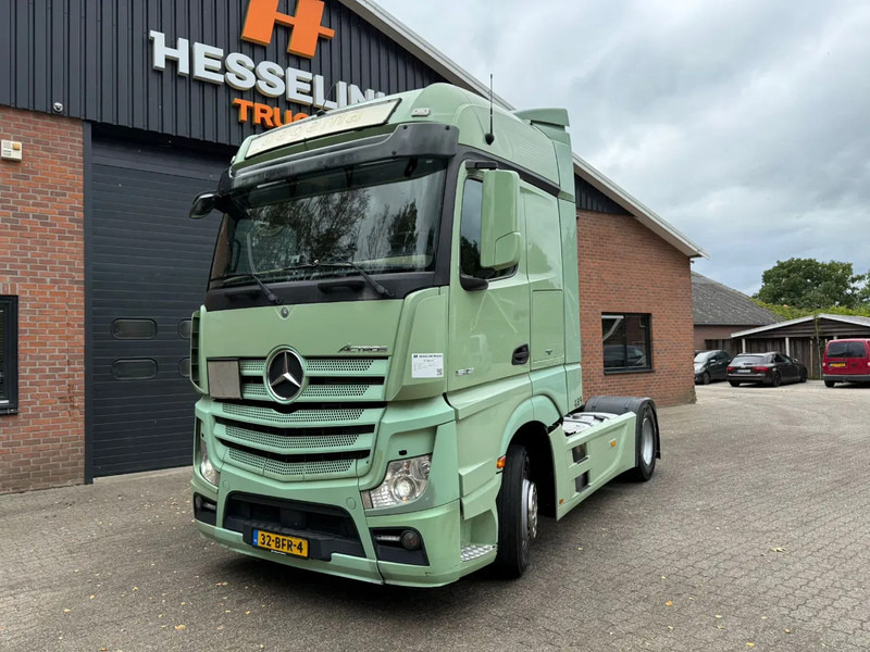 Mercedes-Benz Actros 1842 4X2 Streamspace Side skirts 2x tank NL Truck - Sattelzugmaschine: das Bild 1 Mercedes-Benz Actros 1842 4X2 Streamspace Side skirts 2x tank NL Truck - Sattelzugmaschine: das Bild 1