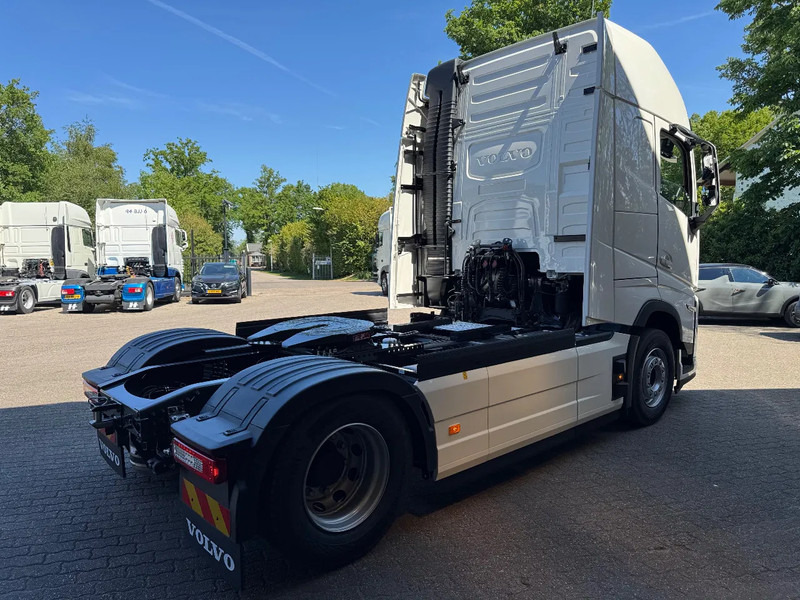 Volvo FH 500 AERO NEW! 9 Ton Vooras Globetrotter XL, PTO, ACC, Standairco, 2 tanks, LED - Sattelzugmaschine: das Bild 4 Volvo FH 500 AERO NEW! 9 Ton Vooras Globetrotter XL, PTO, ACC, Standairco, 2 tanks, LED - Sattelzugmaschine: das Bild 4
