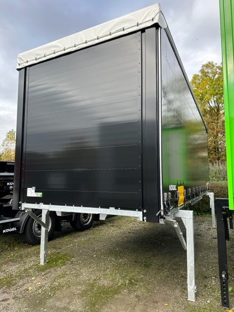 Kögel BDF-System, 7.450 mm lang - Planenaufbau: das Bild 1 Kögel BDF-System, 7.450 mm lang - Planenaufbau: das Bild 1