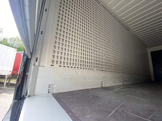 Krone BDF-System 7.450 mm, LACK NEU Standard, Heck Rolltor - Kofferaufbau: das Bild 3 Krone BDF-System 7.450 mm, LACK NEU Standard, Heck Rolltor - Kofferaufbau: das Bild 3