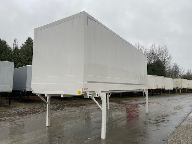 Kofferaufbau Krone BDF-System 7.450 mm lang, Premium Lack NEU in weiß: das Bild 6