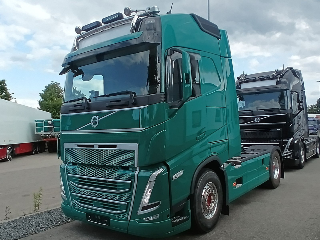 Volvo FH 500 4x2T Globe Voll-Luft ACC I-PARC NaviALCOA - Sattelzugmaschine: das Bild 2 Volvo FH 500 4x2T Globe Voll-Luft ACC I-PARC NaviALCOA - Sattelzugmaschine: das Bild 2