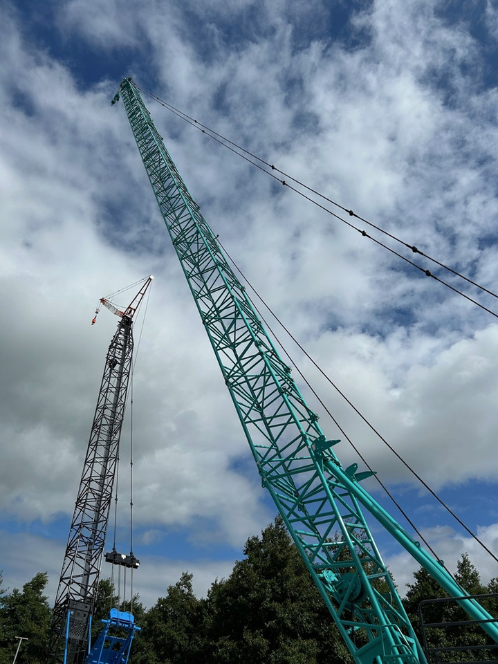 Raupenkran KOBELCO CKE900G-2 - 100 Ton Crawler Crane - Excellent Condition: das Bild 49
