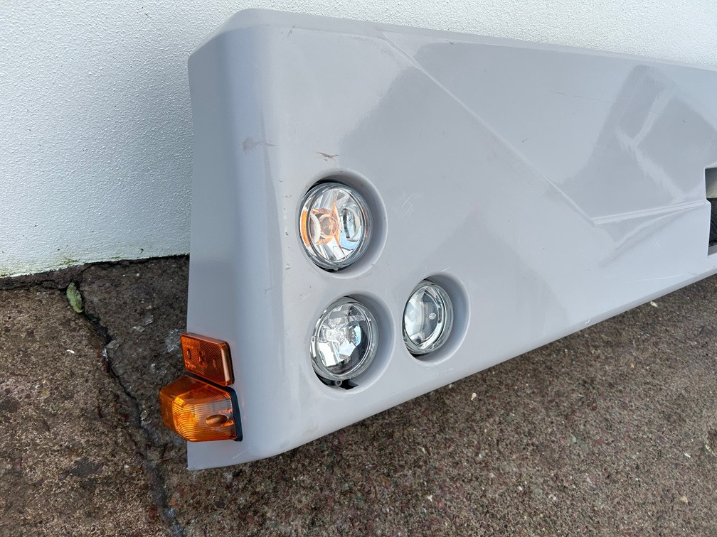 LIEBHERR Front Bumper Part Number 96001000 - All-Terrain Kran: das Bild 3 LIEBHERR Front Bumper Part Number 96001000 - All-Terrain Kran: das Bild 3