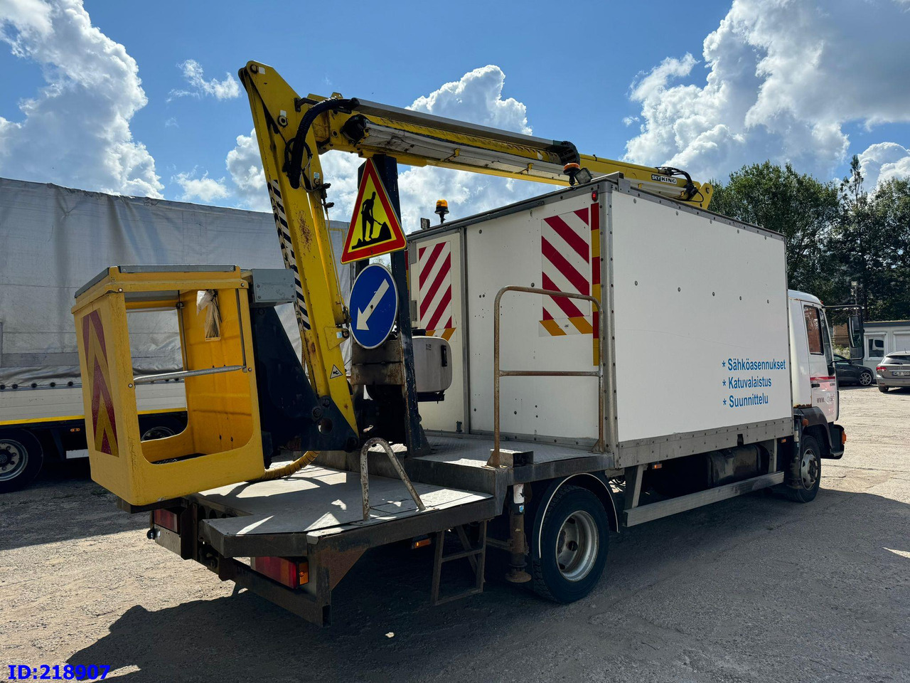 MAN LE 220C + Sky King 179TV - LKW mit Arbeitsbühne, Kommunal-/ Sonderfahrzeug: das Bild 5 MAN LE 220C + Sky King 179TV - LKW mit Arbeitsbühne, Kommunal-/ Sonderfahrzeug: das Bild 5