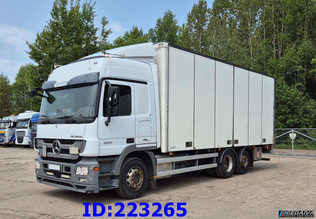 MERCEDES-BENZ Actros 2541 6x2 Retarder Open side box - Isotherm LKW: das Bild 1 MERCEDES-BENZ Actros 2541 6x2 Retarder Open side box - Isotherm LKW: das Bild 1