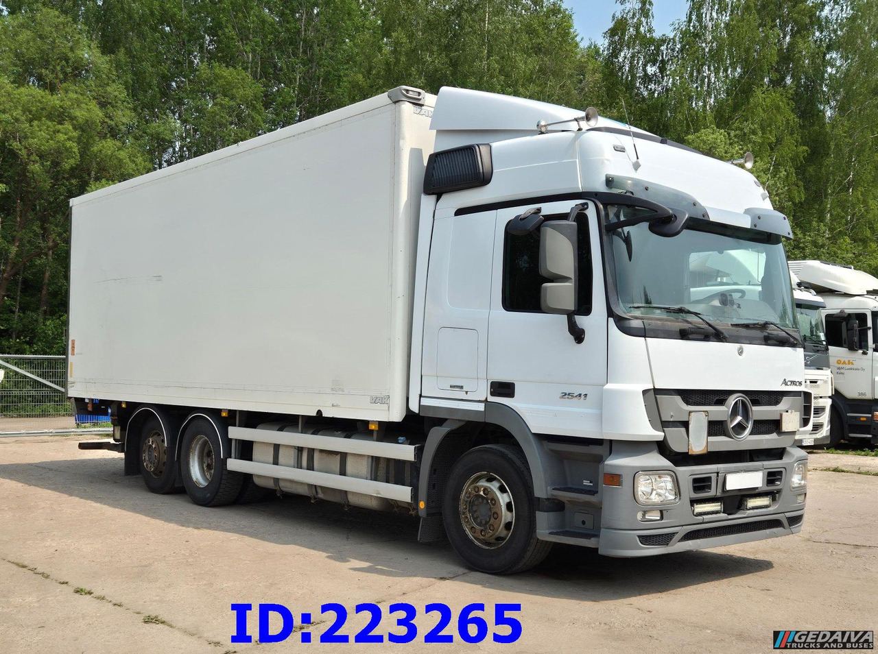MERCEDES-BENZ Actros 2541 6x2 Retarder Open side box - Isotherm LKW: das Bild 4 MERCEDES-BENZ Actros 2541 6x2 Retarder Open side box - Isotherm LKW: das Bild 4