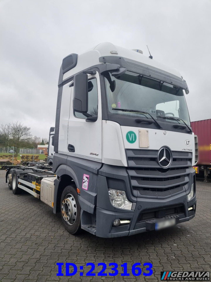 MERCEDES-BENZ Actros 2542 BDF 6x2 Euro6 - Fahrgestell LKW: das Bild 1 MERCEDES-BENZ Actros 2542 BDF 6x2 Euro6 - Fahrgestell LKW: das Bild 1
