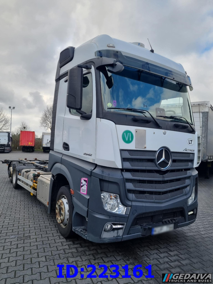 MERCEDES-BENZ Actros 2542 BDF 6x2 Euro6 - Fahrgestell LKW: das Bild 2 MERCEDES-BENZ Actros 2542 BDF 6x2 Euro6 - Fahrgestell LKW: das Bild 2