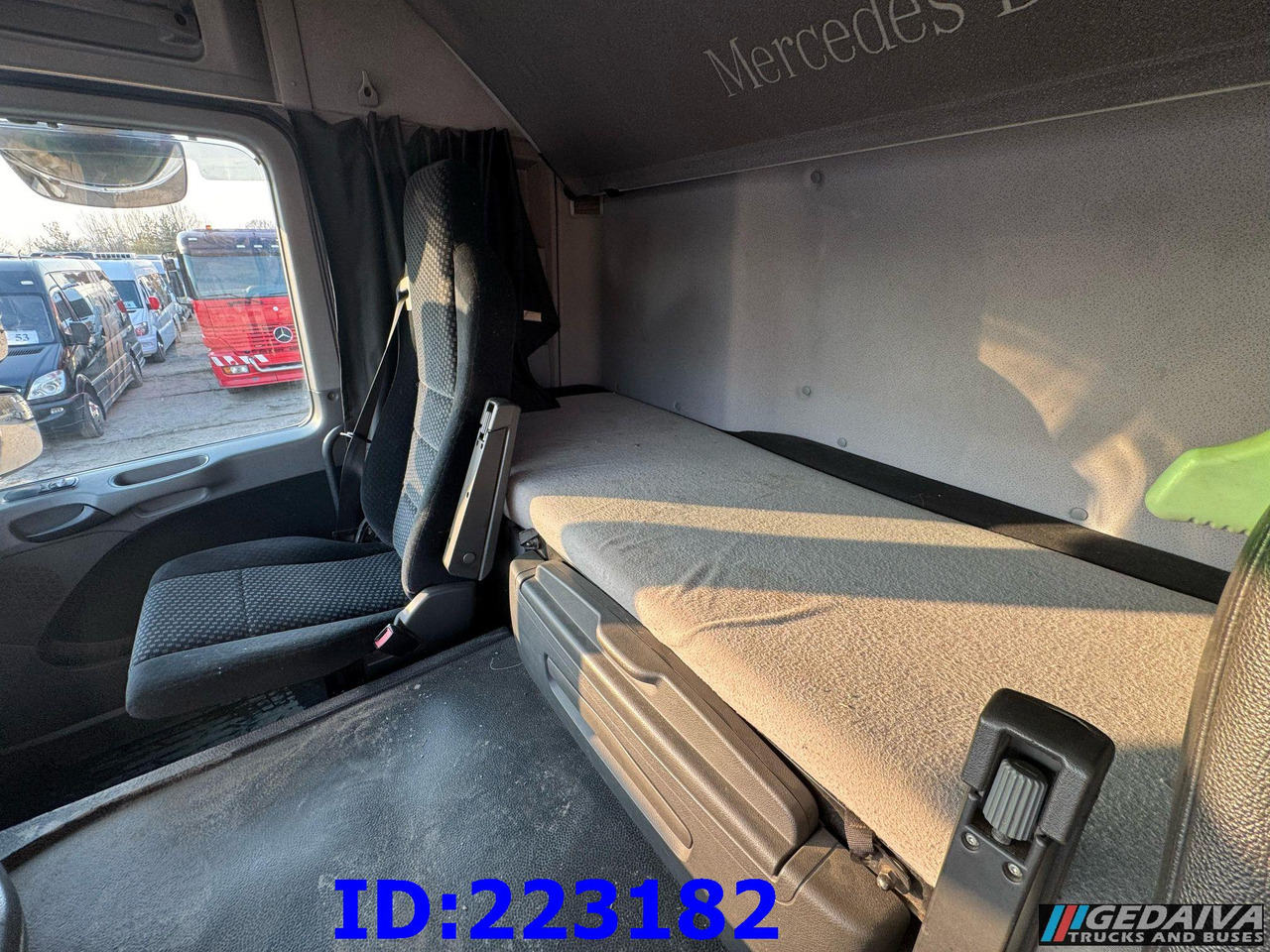 Abrollkipper MERCEDES-BENZ Actros 2551 8x2 V8 Retarder: das Bild 22