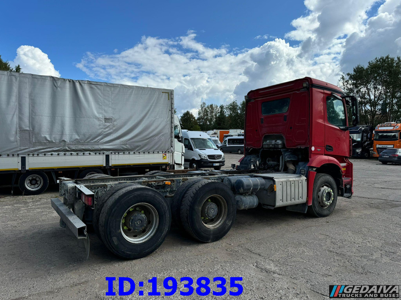 MERCEDES-BENZ Arocs 2840 6x4 Manual Euro6 - Fahrgestell LKW: das Bild 5 MERCEDES-BENZ Arocs 2840 6x4 Manual Euro6 - Fahrgestell LKW: das Bild 5