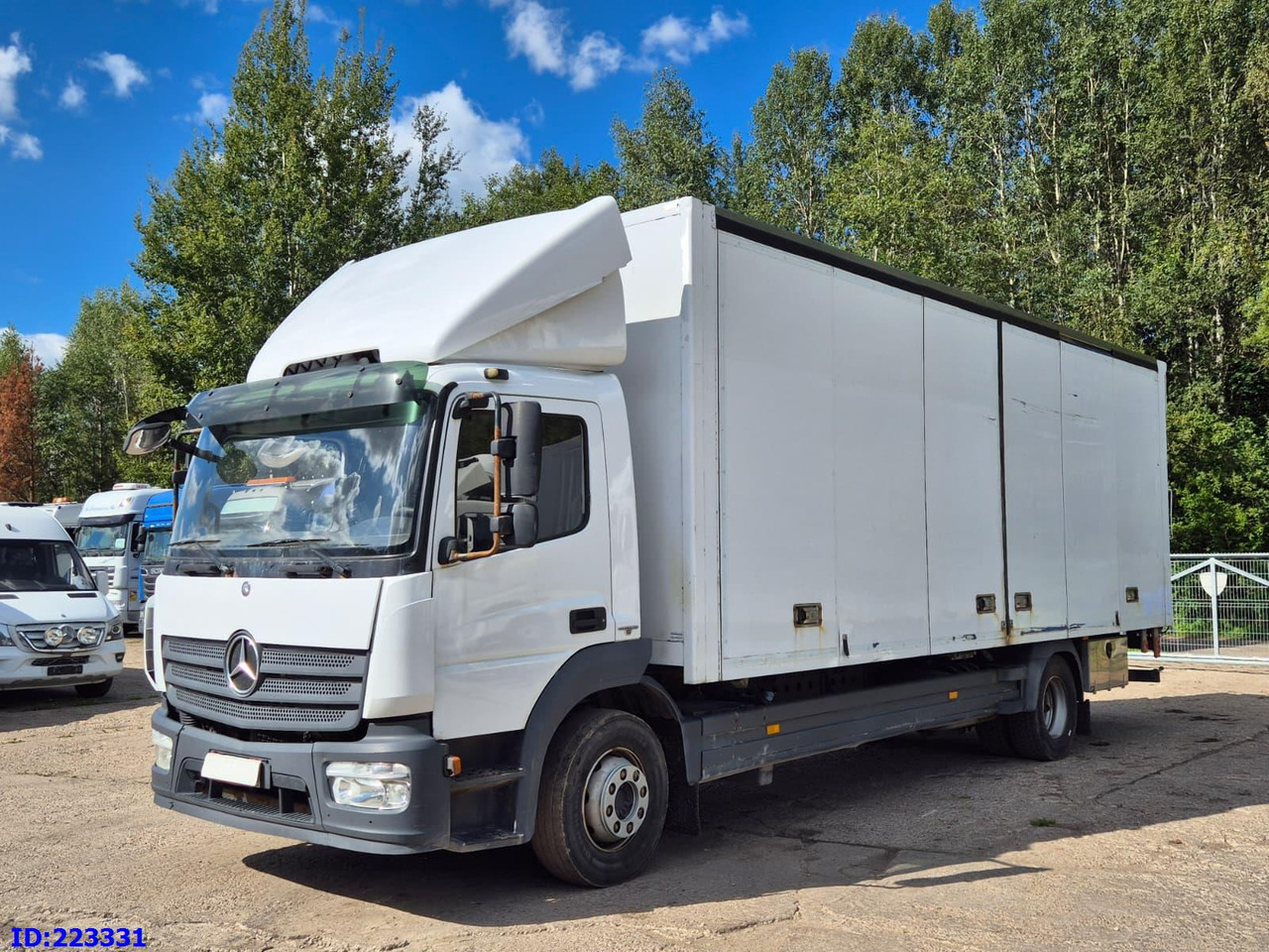 MERCEDES-BENZ Atego 1221 Euro6 (Open side box) - Isotherm LKW: das Bild 1 MERCEDES-BENZ Atego 1221 Euro6 (Open side box) - Isotherm LKW: das Bild 1