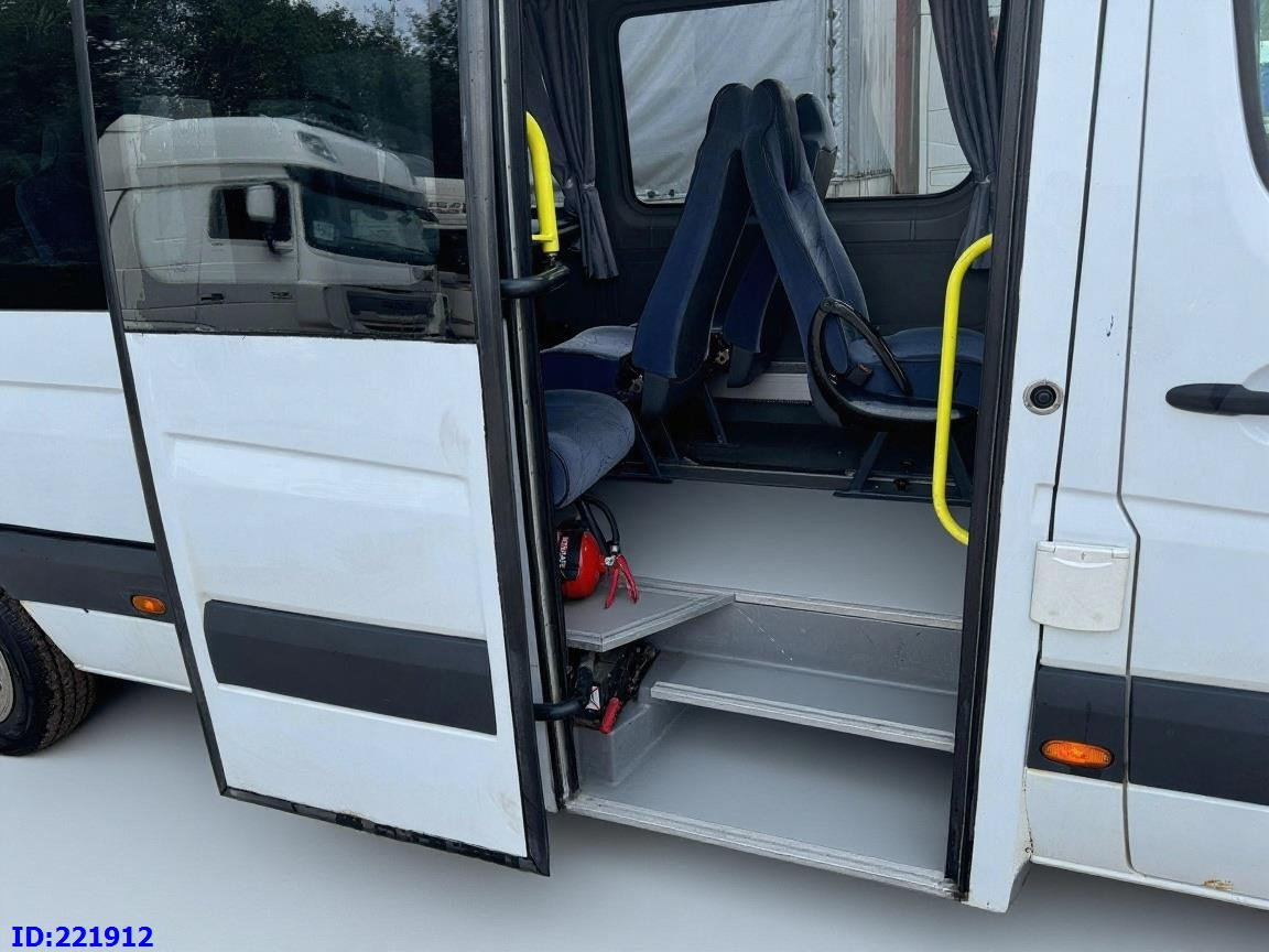 MERCEDES-BENZ Sprinter 518 VIP 17-Place - Kleinbus, Personentransporter: das Bild 5 MERCEDES-BENZ Sprinter 518 VIP 17-Place - Kleinbus, Personentransporter: das Bild 5
