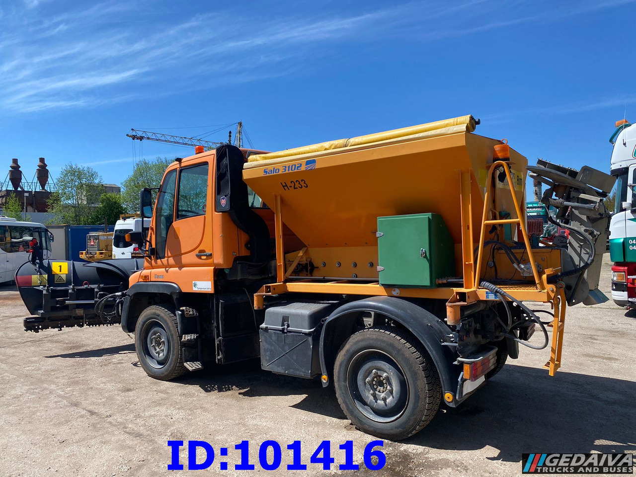 MERCEDES-BENZ Unimog U300 4X4 - Schneeräumfahrzeug: das Bild 4 MERCEDES-BENZ Unimog U300 4X4 - Schneeräumfahrzeug: das Bild 4