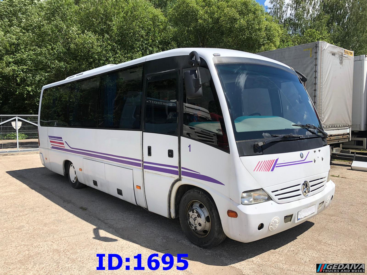 MERCEDES-BENZ Vario Medio 815 30-Seater - Reisebus: das Bild 1 MERCEDES-BENZ Vario Medio 815 30-Seater - Reisebus: das Bild 1