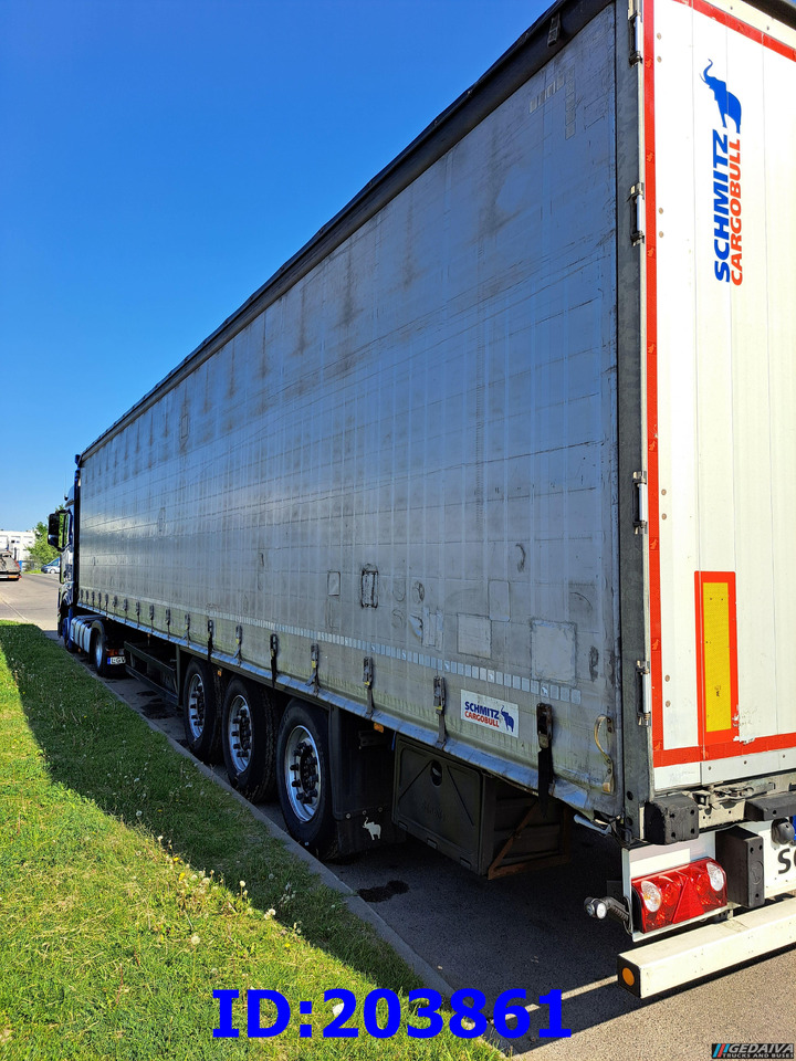SCHMITZ CARGOBULL - Planenauflieger: das Bild 4 SCHMITZ CARGOBULL - Planenauflieger: das Bild 4