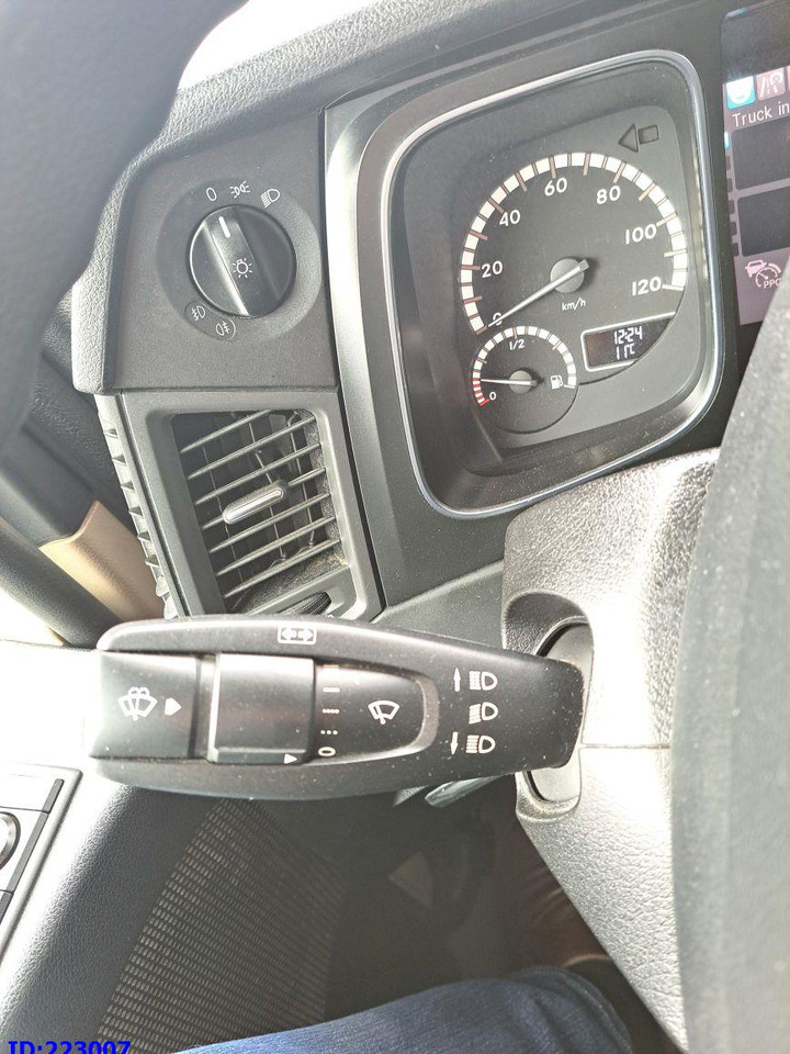 Sattelzugmaschine MERCEDES-BENZ Actros 1843 Euro6: das Bild 10