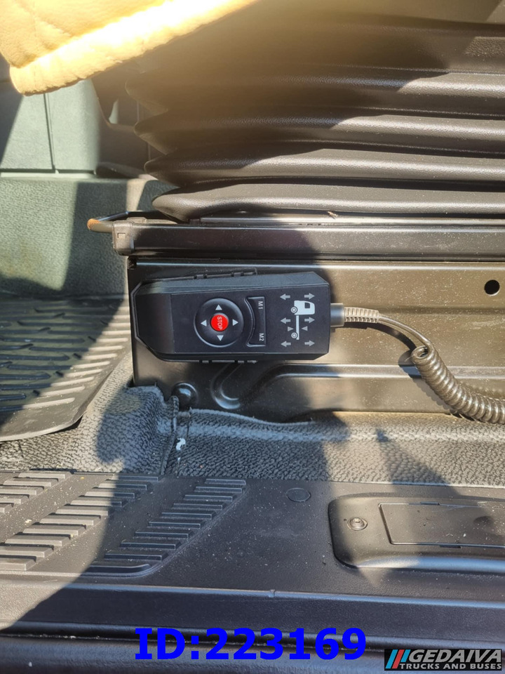 Sattelzugmaschine MERCEDES-BENZ Actros 1845 Euro6: das Bild 7