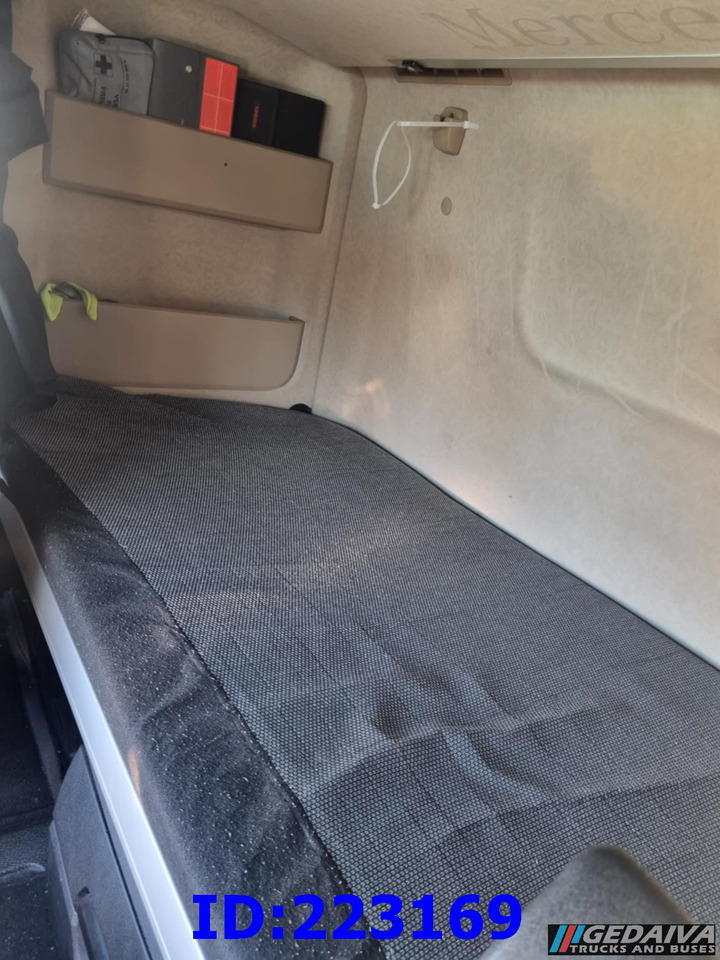 Sattelzugmaschine MERCEDES-BENZ Actros 1845 Euro6: das Bild 15