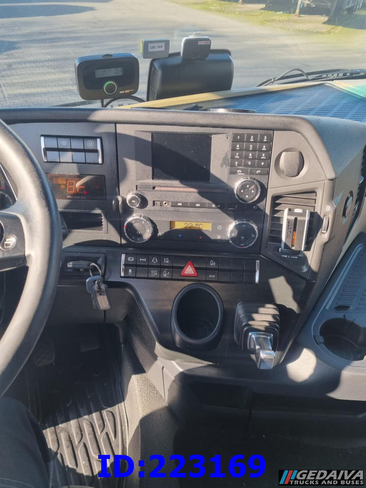 Sattelzugmaschine MERCEDES-BENZ Actros 1845 Euro6: das Bild 11