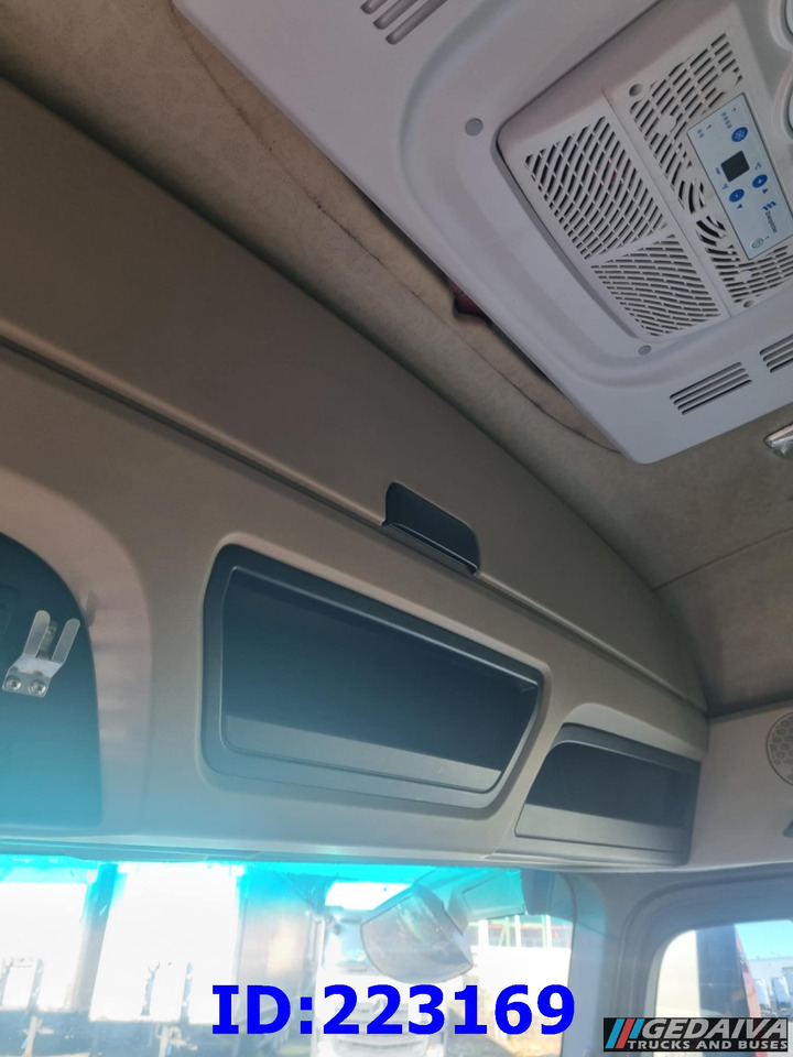 Sattelzugmaschine MERCEDES-BENZ Actros 1845 Euro6: das Bild 12
