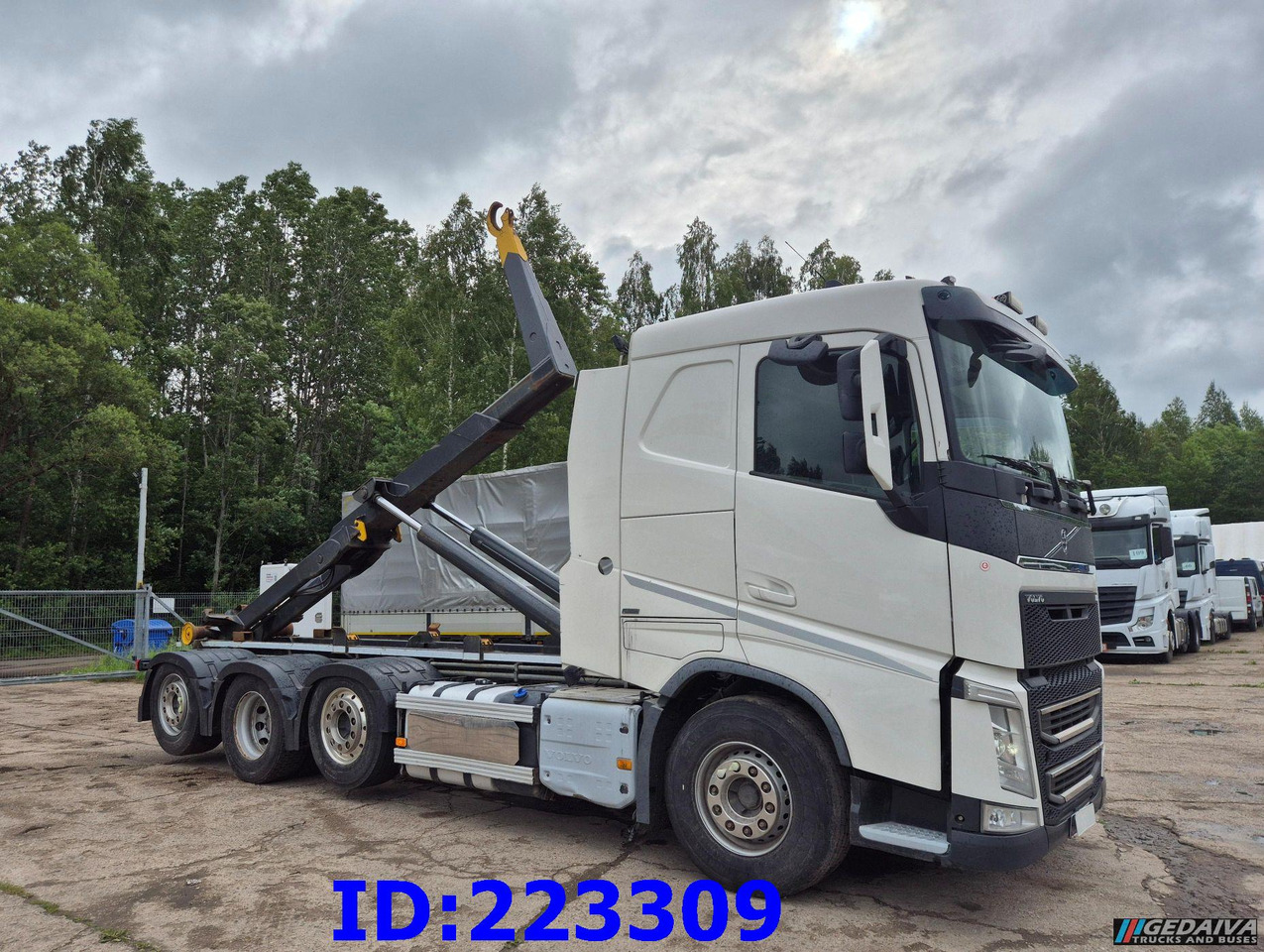 VOLVO FH13 540HP 8x2 Hook lift (2axles steering - 2 axles lifting) - Abrollkipper: das Bild 4 VOLVO FH13 540HP 8x2 Hook lift (2axles steering - 2 axles lifting) - Abrollkipper: das Bild 4