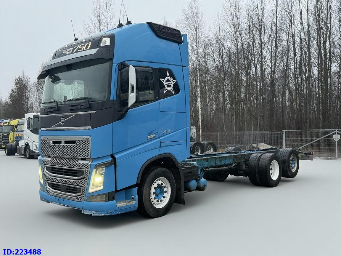 VOLVO FH16 750HP 6x2 - Fahrgestell LKW: das Bild 1 VOLVO FH16 750HP 6x2 - Fahrgestell LKW: das Bild 1