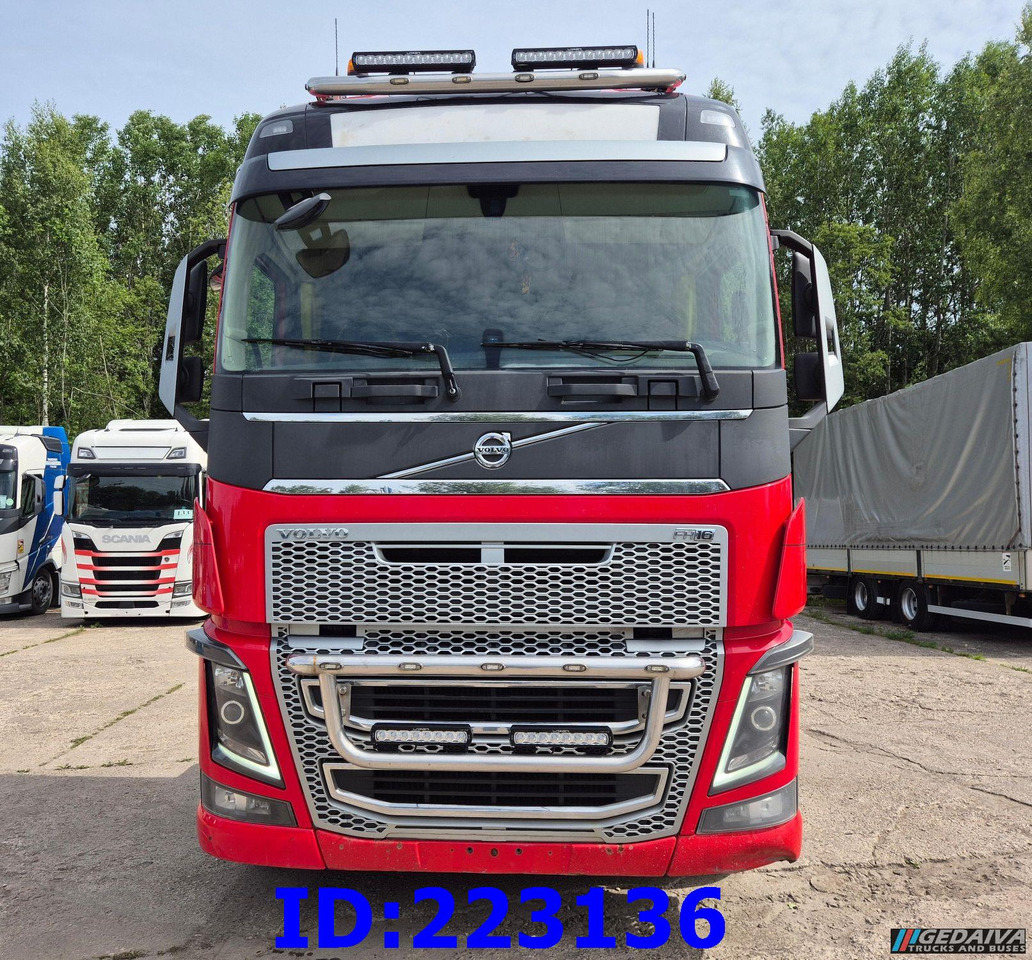 VOLVO FH16 750HP - 8x4 -Big Axles - Holztransporter: das Bild 2 VOLVO FH16 750HP - 8x4 -Big Axles - Holztransporter: das Bild 2