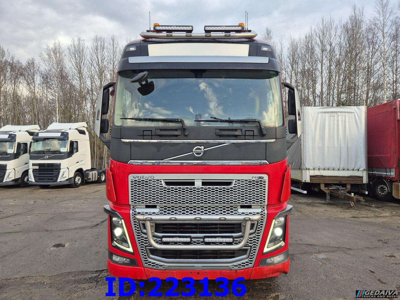 VOLVO FH16 750HP - 8x4 -Big Axles - Holztransporter: das Bild 2 VOLVO FH16 750HP - 8x4 -Big Axles - Holztransporter: das Bild 2