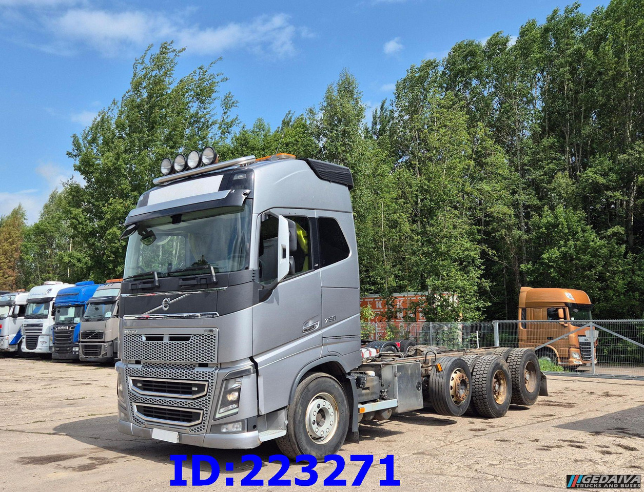 VOLVO FH16 750HP 8x4 (Steering axle / 2 axles lifting) - Holztransporter: das Bild 1 VOLVO FH16 750HP 8x4 (Steering axle / 2 axles lifting) - Holztransporter: das Bild 1